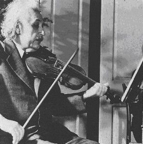 Albert Einstein tocando el violn